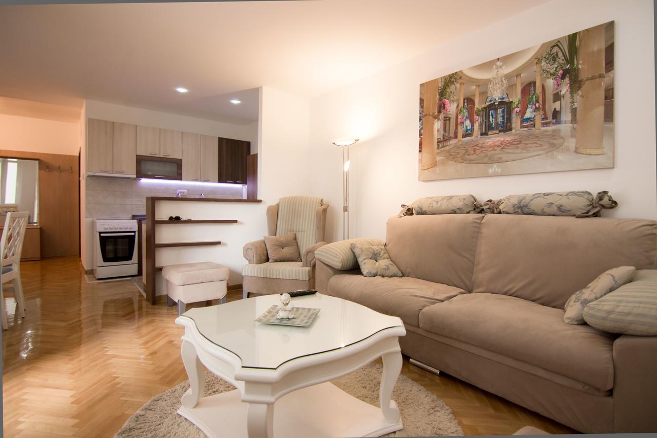 Apartments Near St. Sava Temple 贝尔格莱德 外观 照片